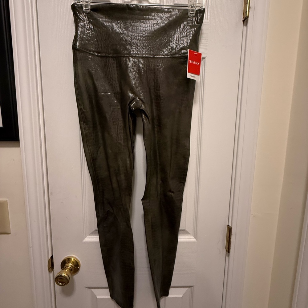 SPANX Faux Leather Croc Leggings Women Olive Green Embossed Shiny Stretch NWT